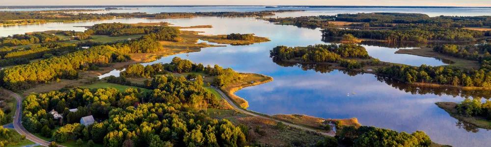Visit the scenic and historic Kent Island Maryland and you'll find there are plenty of places to dock & dine.